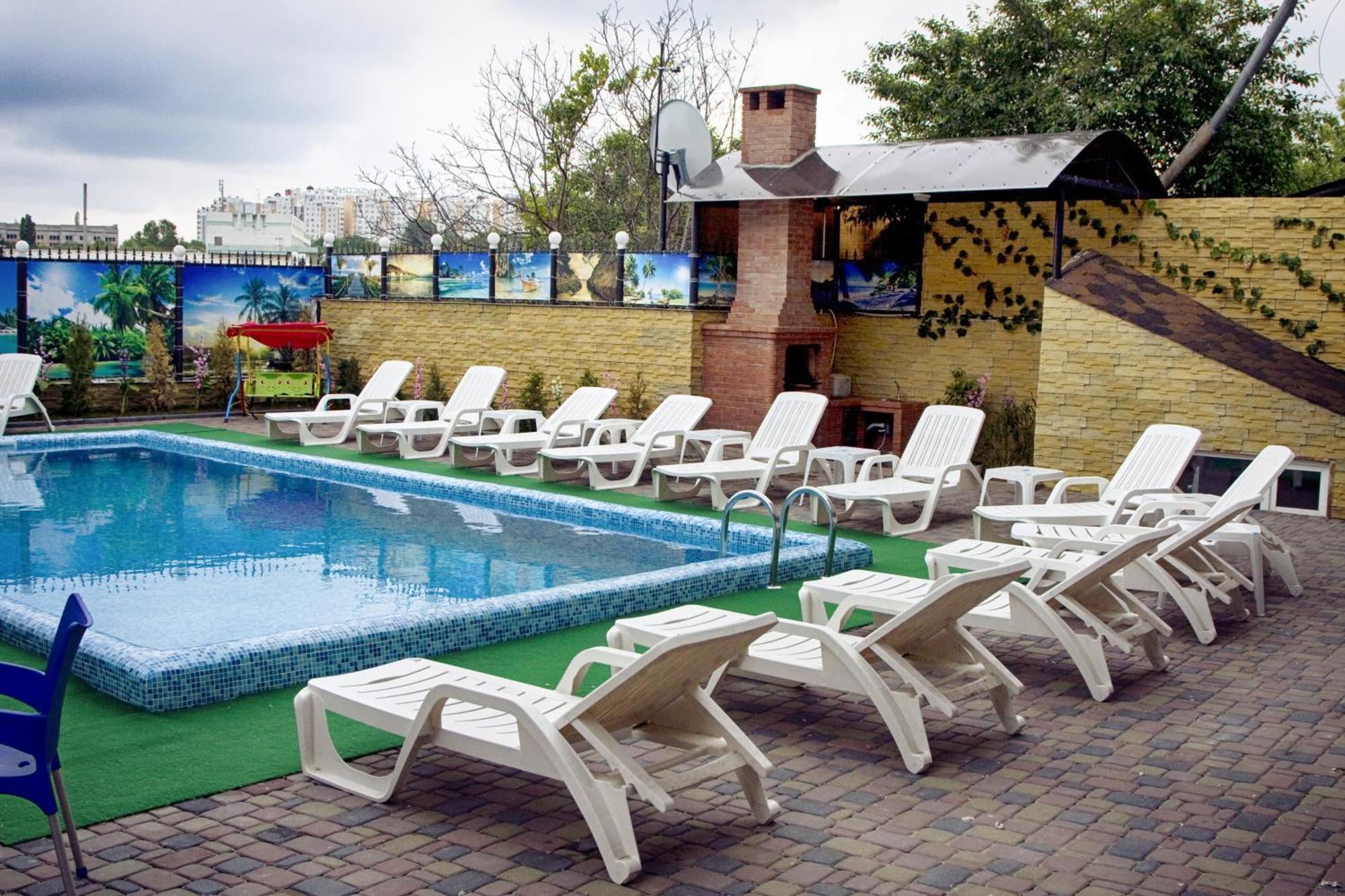 Lolo Hotel Кишинёв Экстерьер фото